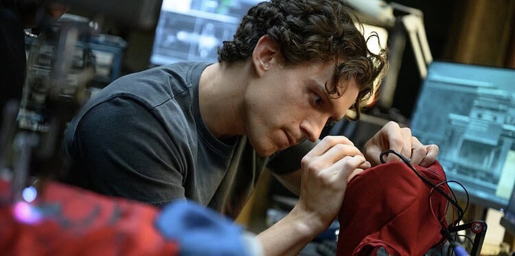 Tom Holland could earn over $100 million for Spider-Man: Brand New Day as the film crosses $2 billion worldwide, with an uncapped backend bonus.