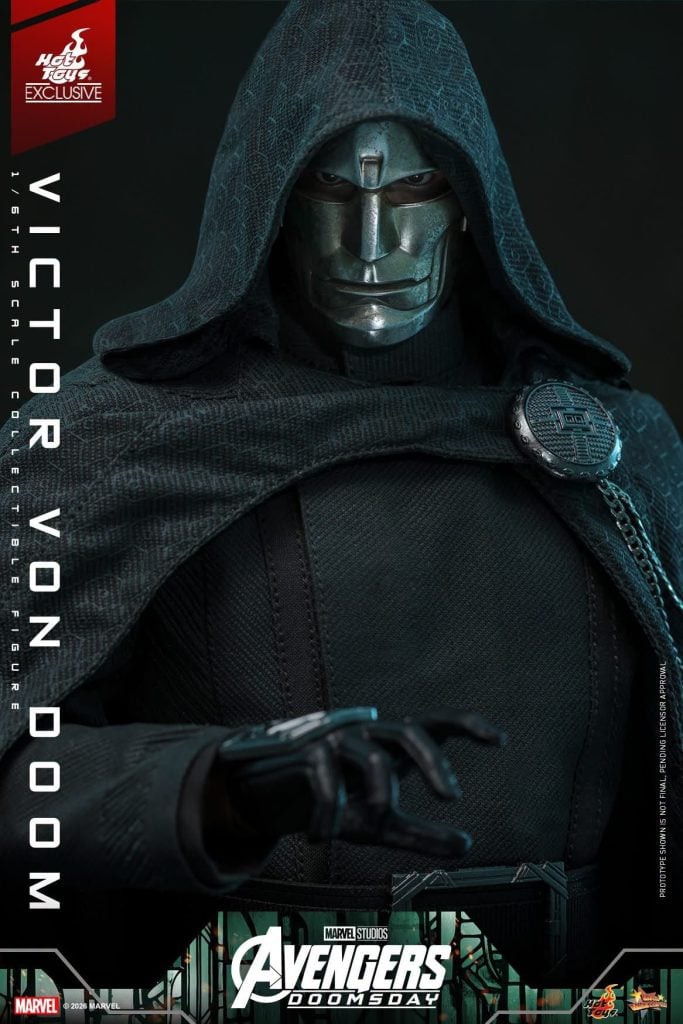 A new “Victor Von Doom” figure was just revealed by Hot Toys, complete with a new mask.