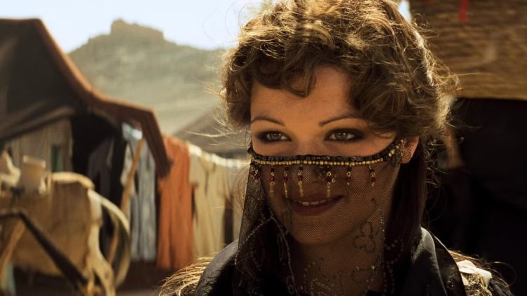 Rachel Weisz returns as Evelyn O’Connell in The Mummy 4, with a first look at her period costume revealed from the London set.